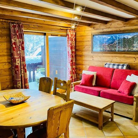 Mont Blanc View Apt In The Heart Of Chamonix Exterior photo